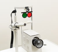 <div align="left">・眼球の動きを記録します。<br>
・複視(物が二重に見える)や斜視の時に検査をします。</div>